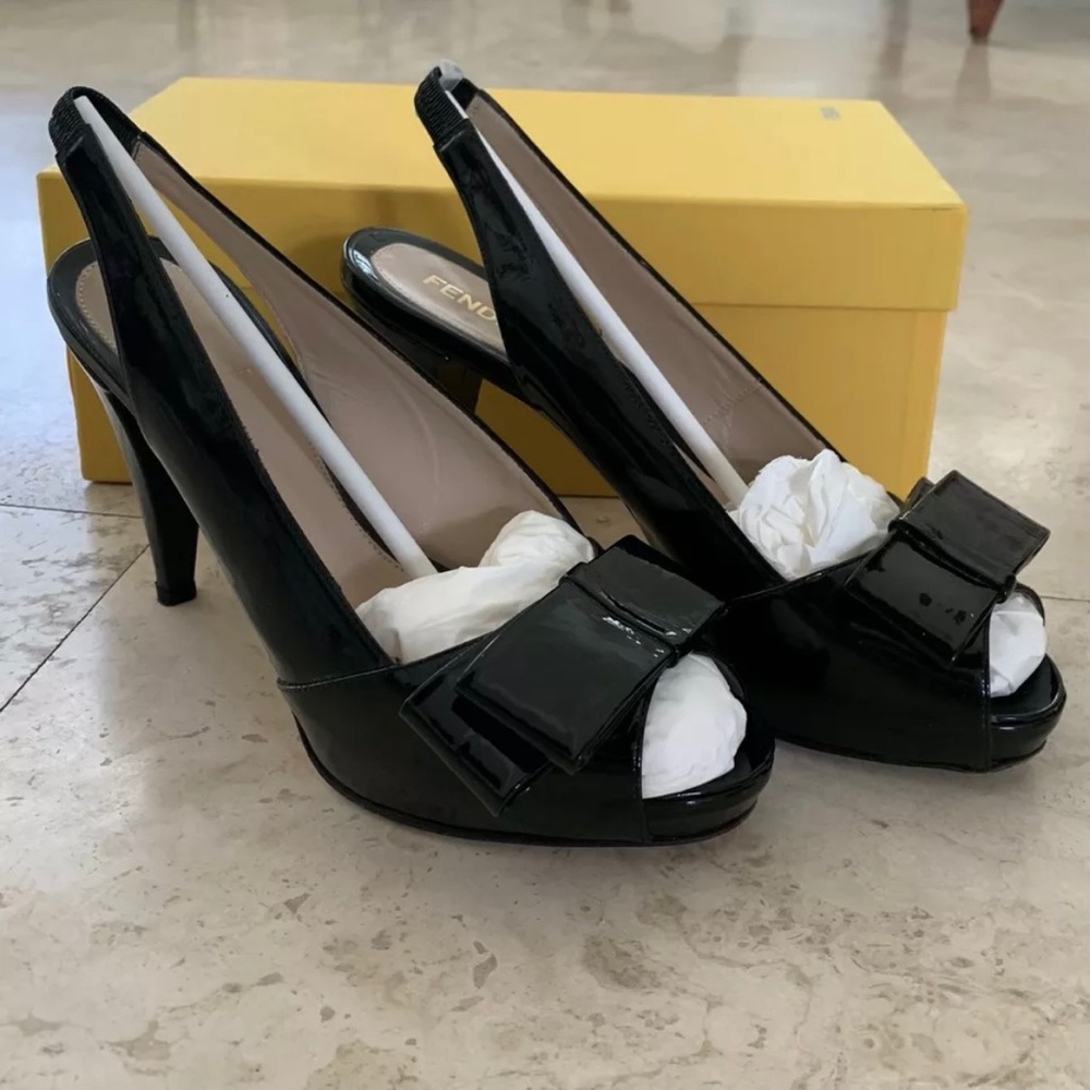 FENDI Authentic Black Patent Leather Heels Size 39